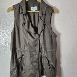 American Eagle Outfitters Sleeveless Green Utility Vest Size Medium